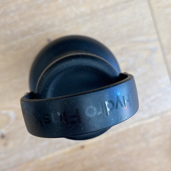 21oz BLACK HYDROFLASK WATER BOTLE - Picture 4 of 6